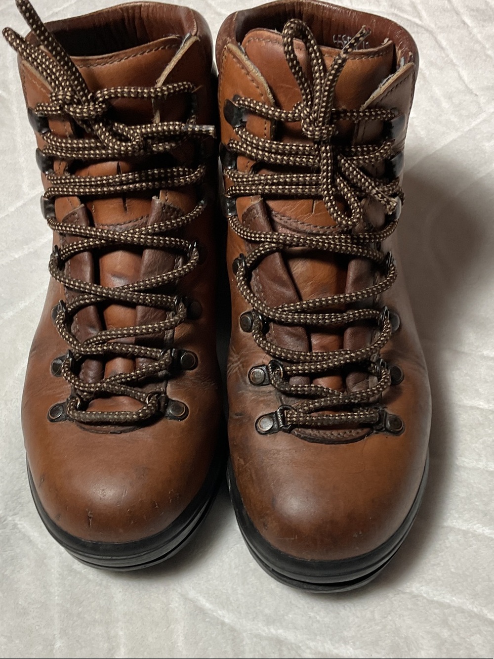 VINTAGE SCARPA LEATHER HIKING BOOTS MADE IN ITALY